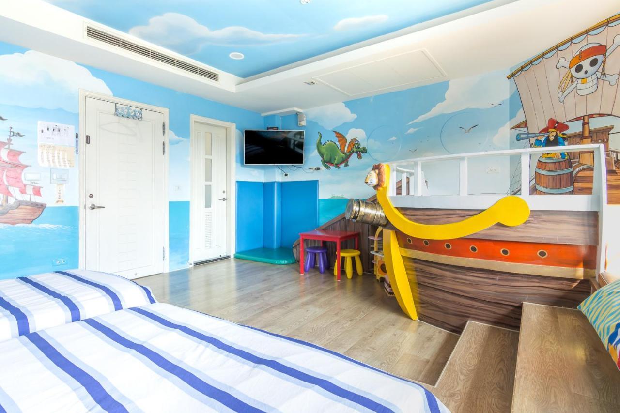 Haian Stay Riverside Bed And Breakfast Тайнань Экстерьер фото